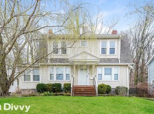 24620 Hawthorne Dr, Euclid, OH