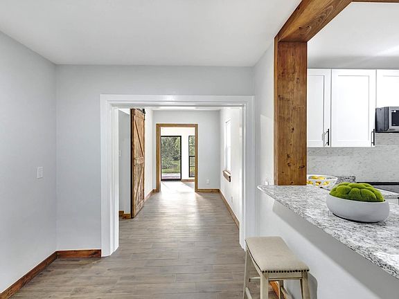 4th image of 502 S Highland Ave