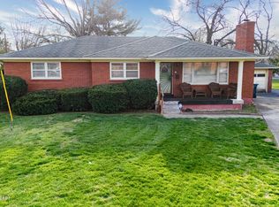 3 Ava Ct, Shively, KY 40216