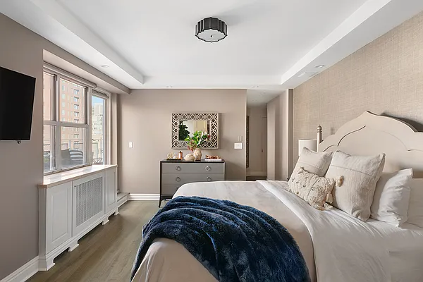 Sold by Compass | media 27