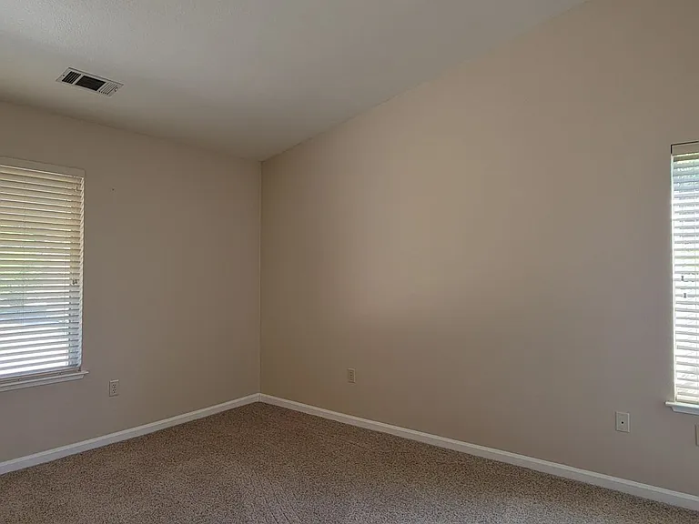 2154 Hemingway St — Photo 9