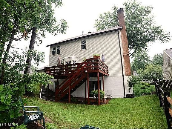 3rd image of 6017 Burnside Landing Dr