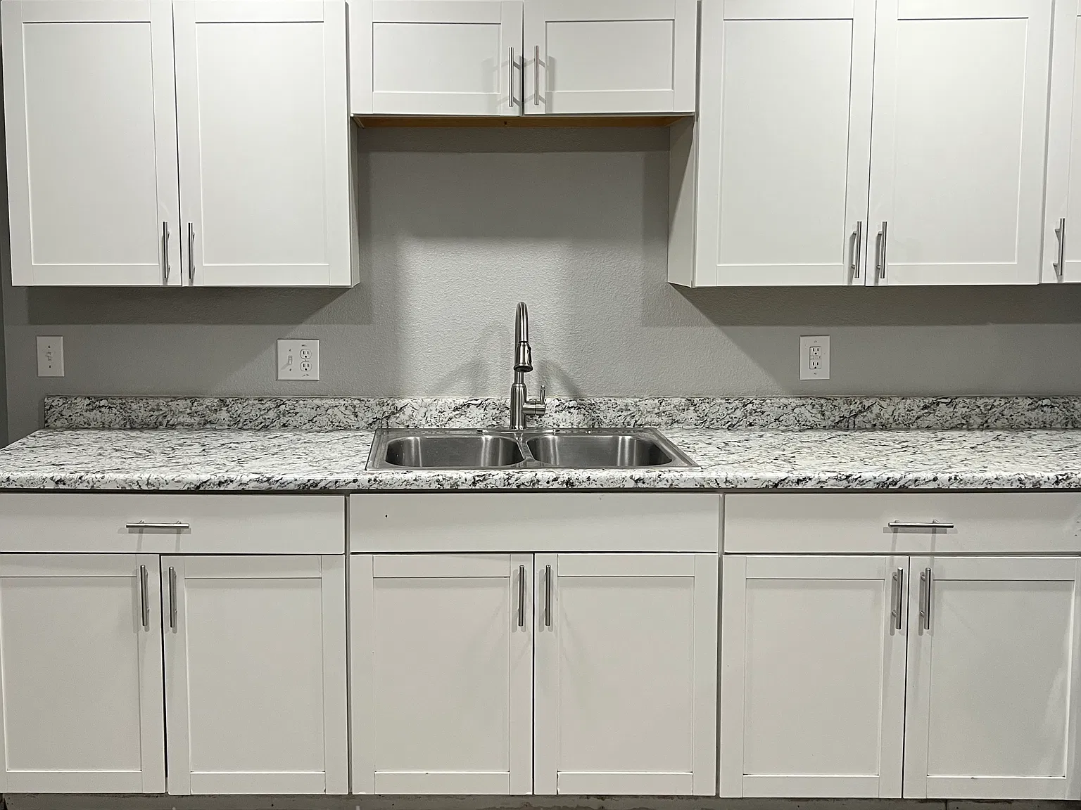3 bed, 1.5 bath, 991 sqft, $1,800 — Photo 3