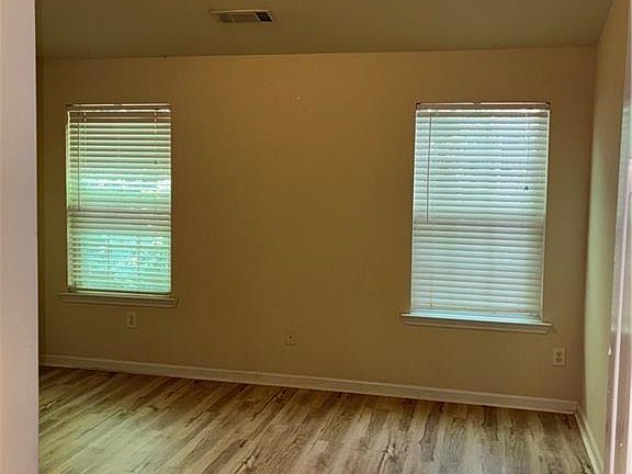 5th image of 1692 Atkinson Park Cir
