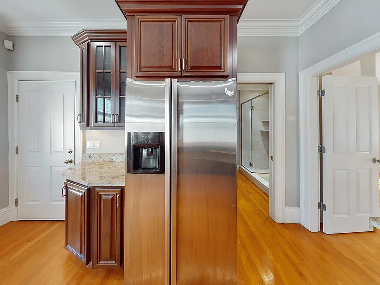 32 Ward St #2 — Photo 8