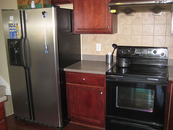 Kitchen - Check out more pictures at Vineyardsquare.wik.is