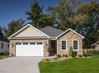 5010 Macy Ln, Canfield, OH 44406