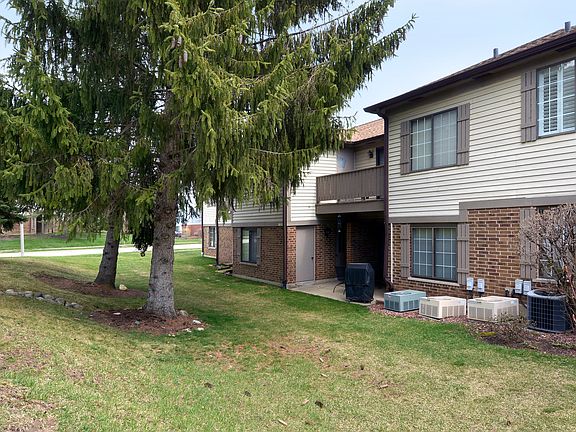 5th image of 1505 W Pheasant Trail Ln Unit 5