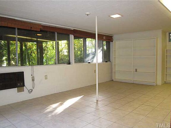 4th image of 38 Davie Cir APT B