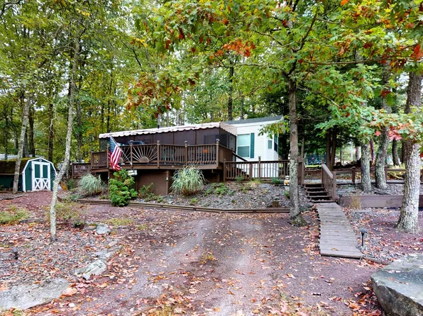 100 Doe Ln, Milford, PA 18337