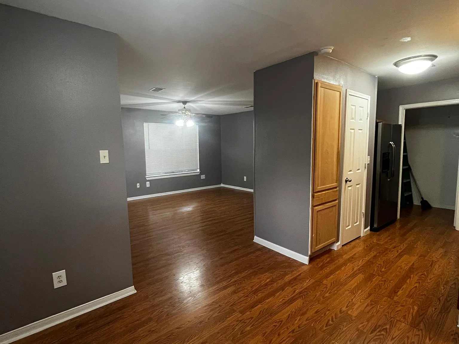 927 Mainer Ln — Photo 3
