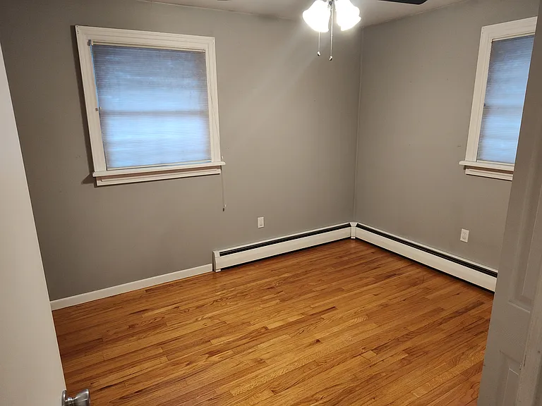 55 Hillcrest Dr — Photo 10
