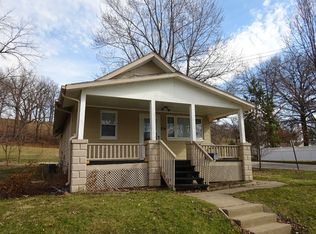 304 N 20th St, East Moline, IL 61244