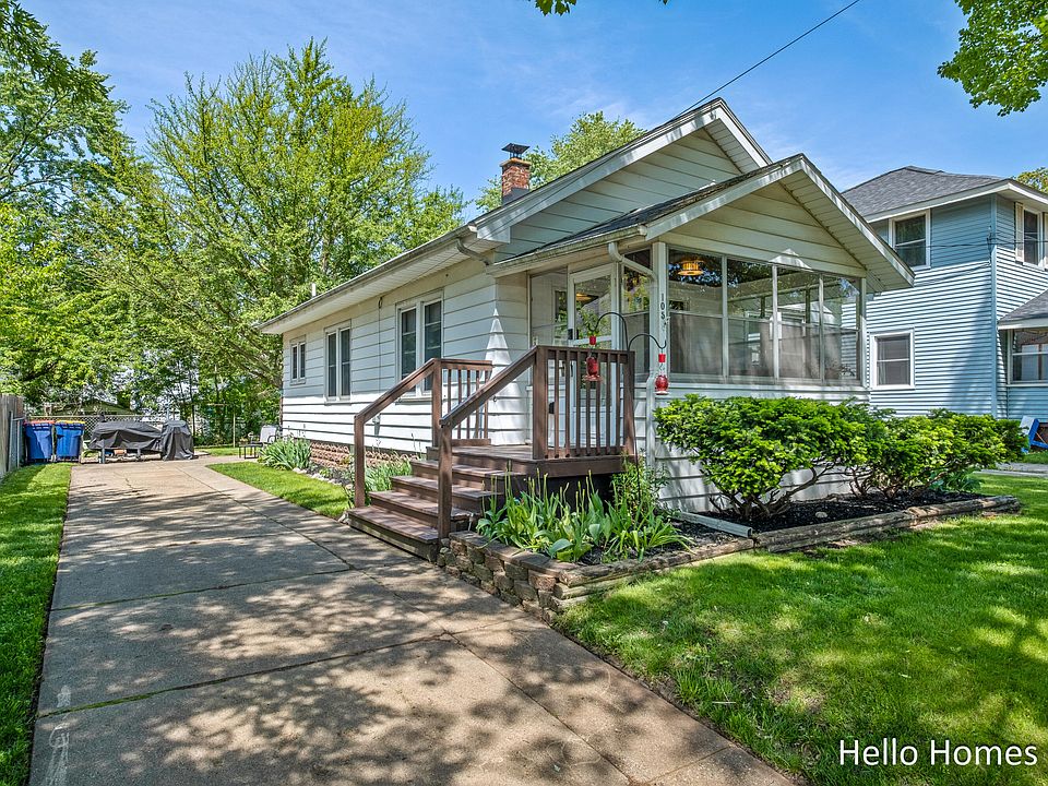 105 Graceland St NE, Grand Rapids, MI 49505 Zillow