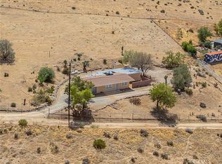 9838 Buena Vista St, Apple Valley, CA 92308