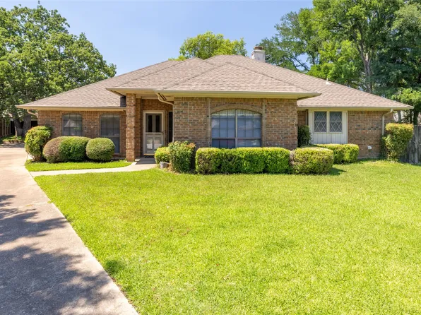 1005 Red Oak Ct, Keller, TX 76248