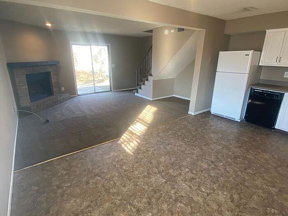 4th image of 154 SW Oxford Pl #39S