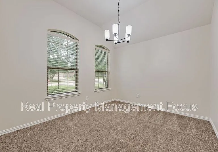 5037 Diamond Peak Ct — Photo 6