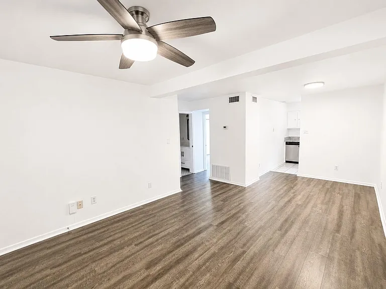 2021 Bluebonnet Ln #106 — Photo 8