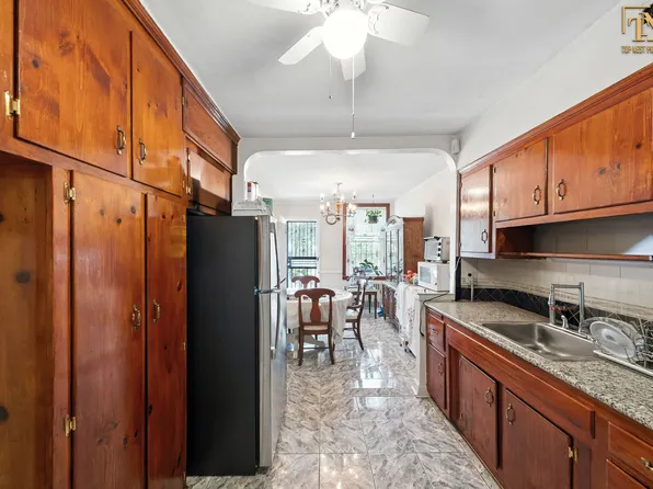 1226 East 51st Street image 19 of 29