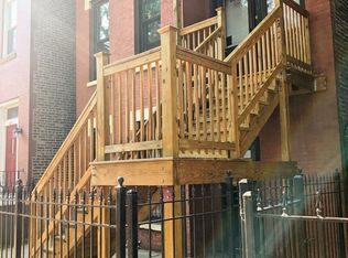 1430 W Flournoy St #3, Chicago, IL 60607