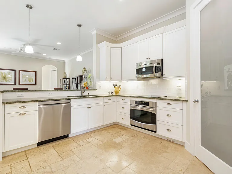 235 Claremont Ln — Photo 14