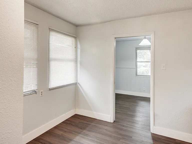 5413 Wedgwood Dr — Photo 18