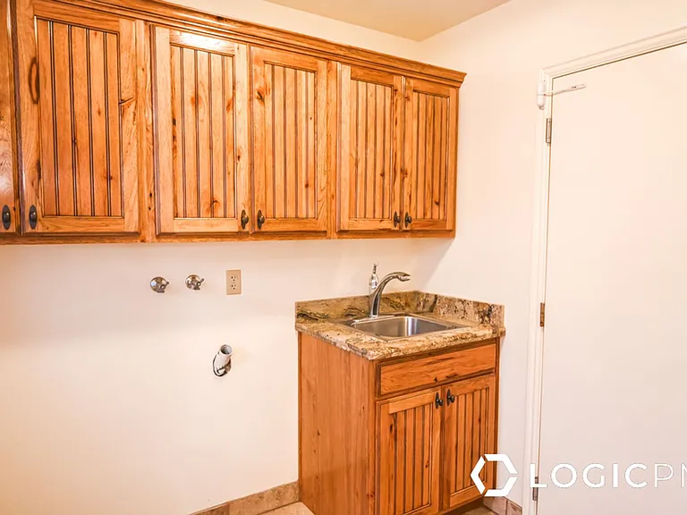 2298 E Oak Leaf Way — Photo 27