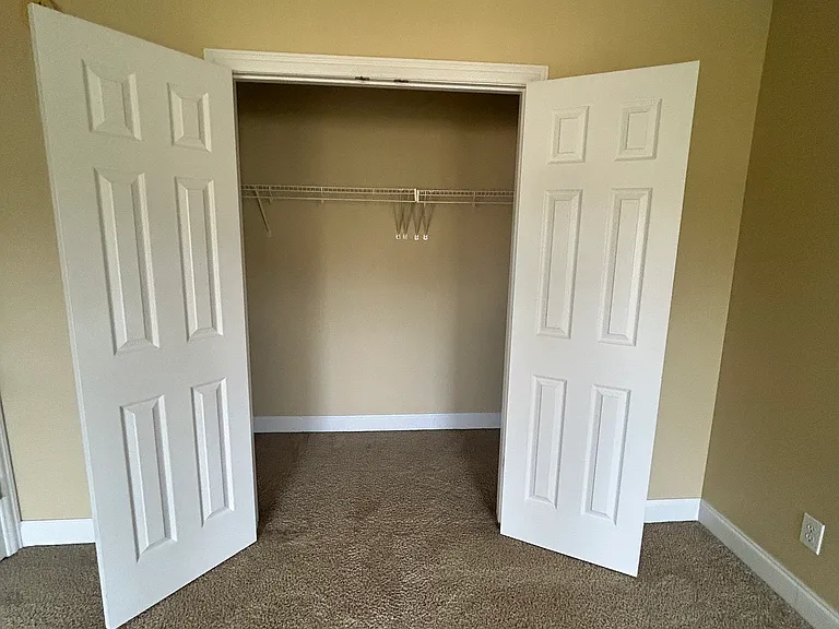 182 Pavilion Dr — Photo 28