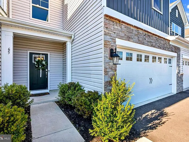 65 Morley Blvd — Photo 1