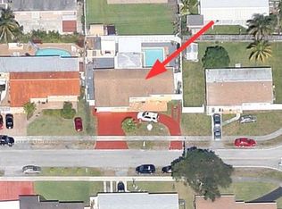 1011 W 46th St, Hialeah, FL 33012