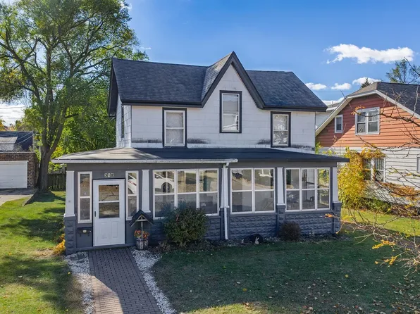 312 W Emmett St, Portage, WI 53901