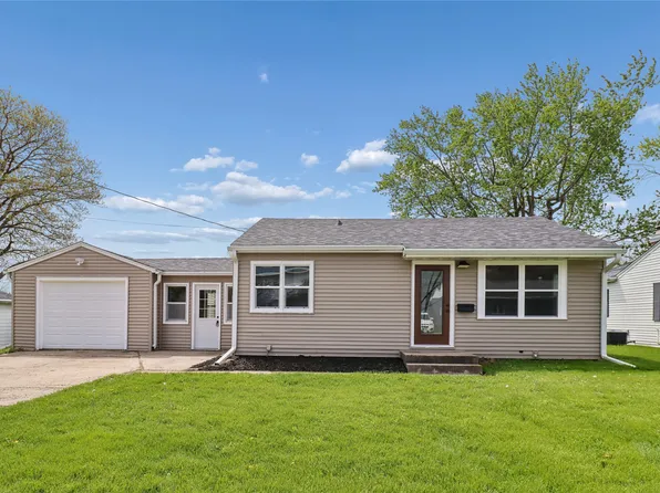 1709 N 2nd Ave E, Newton, IA 50208