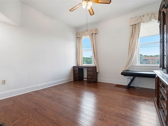 4th image of 330 Kaercher St