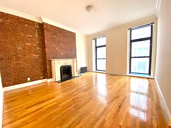 Rented by Nolita Group