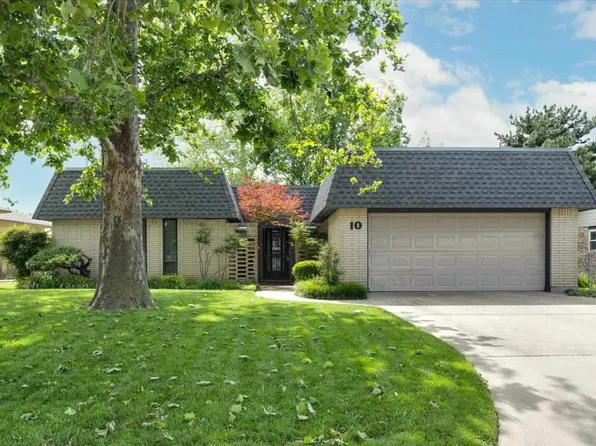 10 NW Compass Dr, Lawton, OK 73505