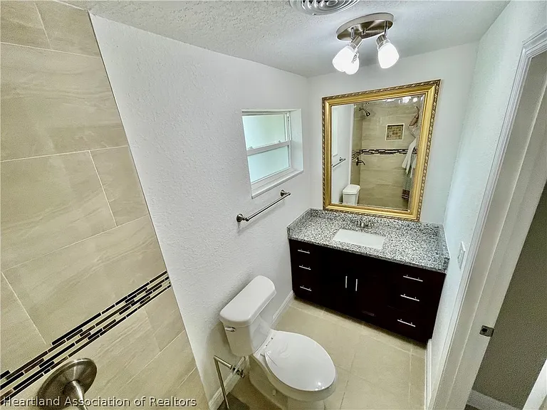 1409 Palm Way — Photo 24