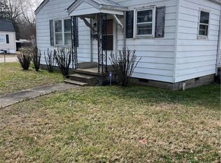 318 Youngs Rd, Petersburg, VA 23803