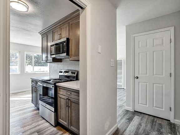 3rd image of 417 Harrison Ave #3