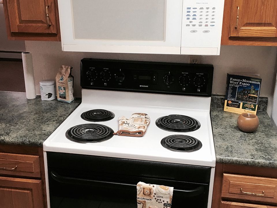 2nd image of 2521 Villa Dr S APT 105
