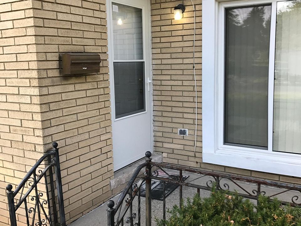 1st image of 29852 City Dr #3