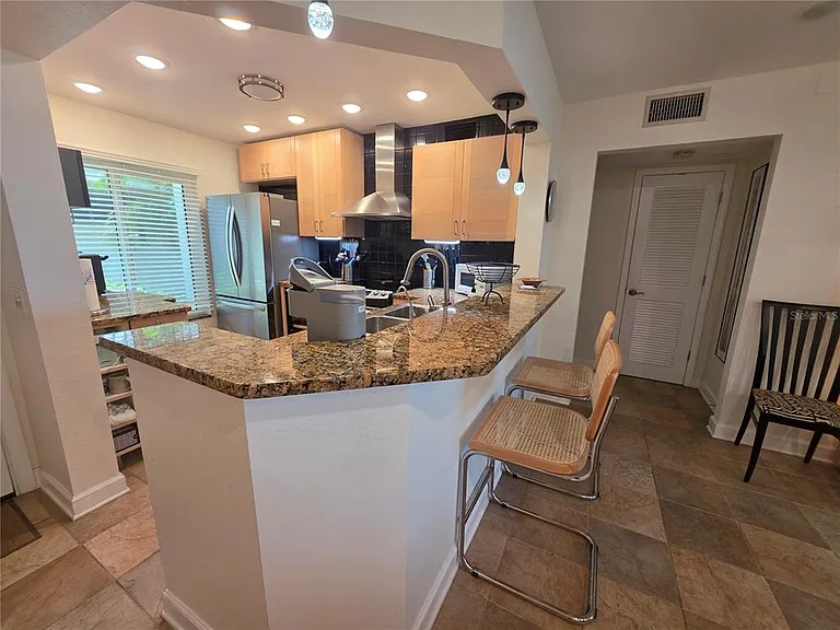 6295 Bahia Del Mar Cir #111 — Photo 10