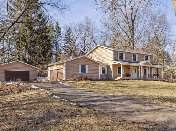 13 Nord Circle Rd, North Oaks, MN 55127