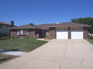 100 Glenridge Ln, Schaumburg, IL 60193