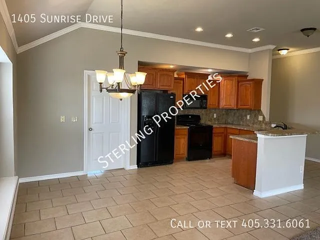 1405 Sunrise — Photo 6