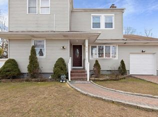 418 Windmill Ave, West Babylon, NY 11704
