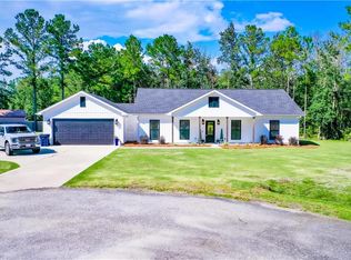 168 Devonshire Rd, Waverly, GA 31565
