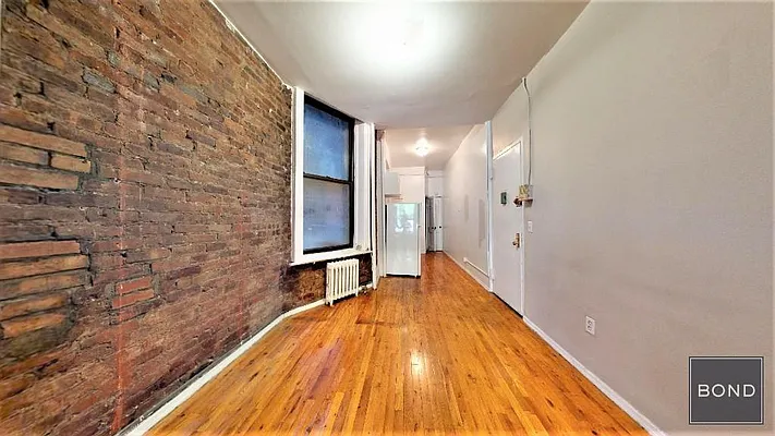 Rented by Bond New York | media 9