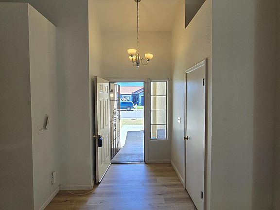 2nd image of 863 El Monte Ct