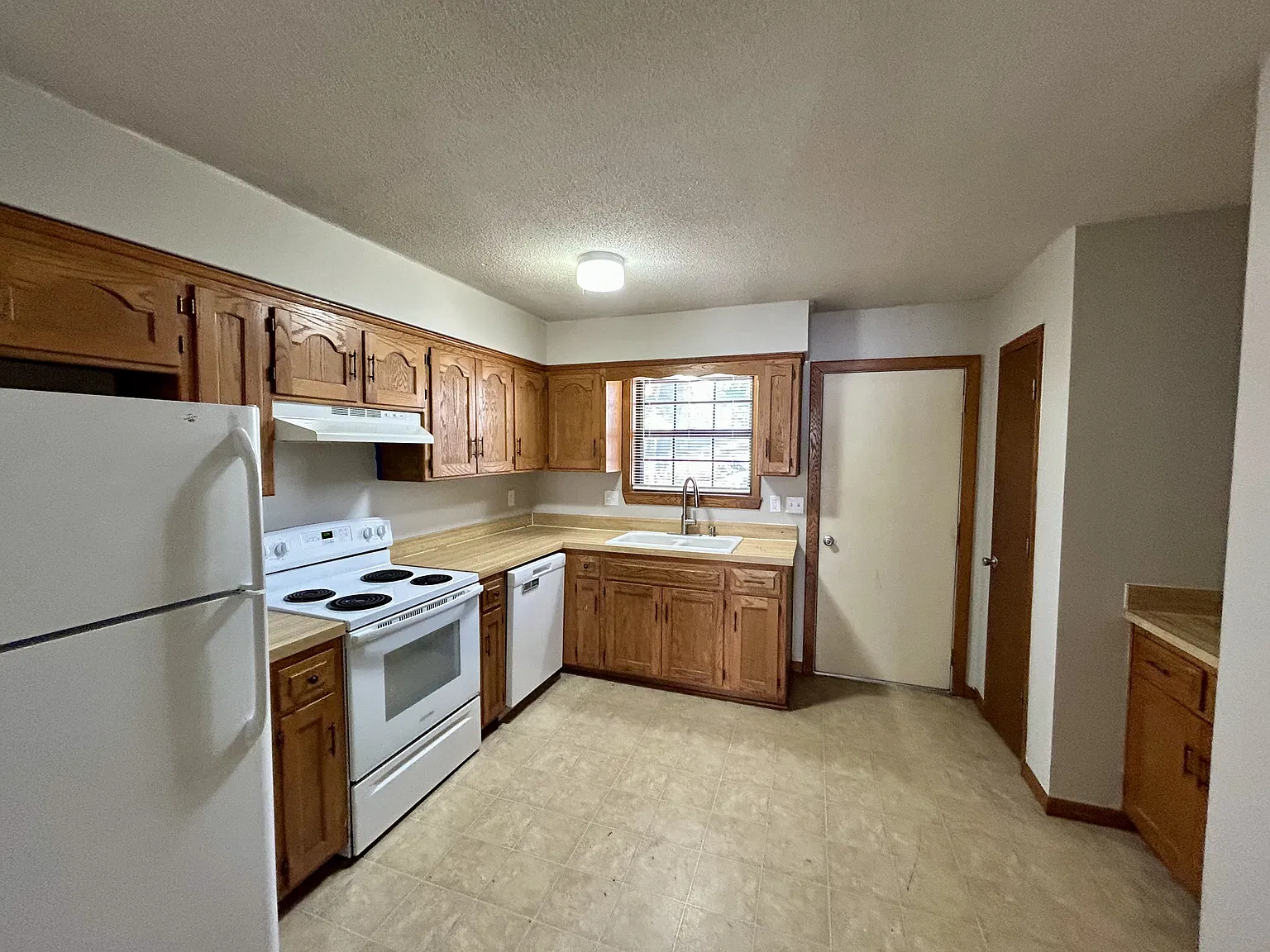 717 Locust Street - 1 — Photo 3